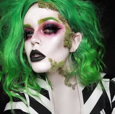 Beetlejuice Halloween Costume, Creative Handicraft, Ghost Makeup, Beetlejuice Makeup, Makeup Zombie, Makeup Clown, Halloween Make-up Looks, Halloweenský Makeup, Beetlejuice Costume