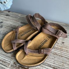 Birkenstock Sandals Size 40 New Never Worn Shoes Birkenstock, Birkenstock Brown, Birkenstock Sandals, Aesthetic Shoes, Birkenstock Shoes, Women's Shoes Sandals, Birkenstock, Shoes Sandals, Women Shoes