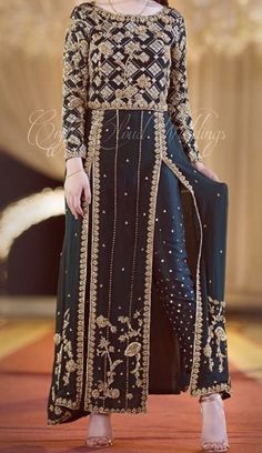 Wedding Gowns Ideas, Color Wedding Dresses, Wedding Dresses Ideas, Function Dresses, Velvet Dress Designs, Suit Collection, Pakistani Dresses Casual