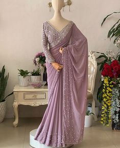 Saare Design Latest, Latest Saree Designs Party Wear, Farewell Blouse, Sarees For Wedding Function, Farewell Sarees School, School Farewell, Pakistani Saree, Indian Long Dress, Latest Saree Trends