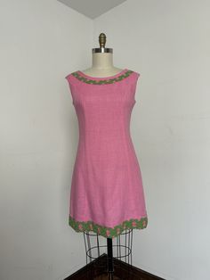 Adorable 1960s bright pink mini dress with a green floral trim! So cute! Measurements: Bust: Up to 38" Waist: 30"-32" Hips: Up to 40" Length: 34" Condition: Perfect! No issues to note! Pink Knee-length Vintage Mini Dress, Pink And Green Dress, 1960s Dresses, Mode Rose, Pink Mini Dress, 1960s Fashion, Pink Mini, Pink Mini Dresses, Dress Clothes For Women