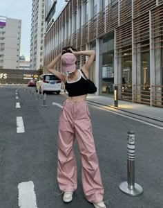 Zumba Outfit, Fashion Everyday, Pinterest Style, Fashion Top Outfits, Functional Fashion, September 2022, Street Style Fashion, Easy Trendy Outfits, Utility Pants