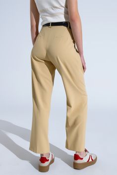 Upgrade your everyday wardrobe with our Straight Leg Trousers With Side Pockets and Darts in Beige. These light brown trousers, crafted from 92% polyester and 8% elastane, offer a comfortable and flattering fit that's perfect for daily wear. Designed with front darts and a high waist, these trousers provide a sleek and stylish silhouette. The straight leg and maxi length make them versatile for any occasion, while the belt loops add the option for accessorizing. The pleat detail and side pockets Brown Trousers, Meeting Friends, Skirt Jumpsuit, Scarf Headband, Straight Leg Trousers, Knitwear Tops, Romper Pants, Everyday Wardrobe, Sweater Coats