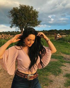 Southern Style Outfits, Hispanic Clothing, Summer Cowgirl Outfits, Summer Cowgirl, Top Earrings, Cute Cowgirl Outfits, Cute Country, Southern Outfits