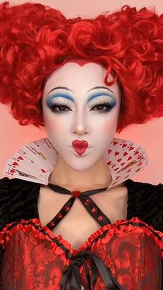 Queen Of Hearts Makeup Look, Disney Character Makeup Looks, Queen Of Hearts Makeup Simple, Queen Of Hearts Hairstyles, Alice In Wonderland Queen Of Hearts, Queen Of Hearts Makeup Halloween, Alice In Wonderland Makeup Ideas, Queen Of Hearts Outfit Ideas, Queen Of Hearts Hair