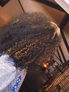 Baby Bump Style Summer, Afro Hair Dye, Curly Hair Growth, Natural Hair Highlights, Dyed Hair Inspiration