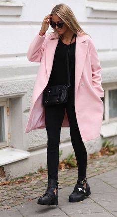 Winter Coat Outfits, Walking Down The Street, Boating Outfit, Winter Mode, Pink Coat, Coat Outfits, Pink Outfits