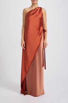 Fluid satin draped one shoulder color block overlay gown. Shown in Copper-Sienna. Tool Dress, Gold Silk Dress, Amsale Bridal, Buy My Clothes, Amsale Dress, Dress Drape, One Shoulder Gown, Silk Dress Long, Panel Dress