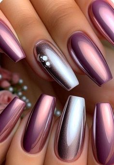 Summer Trend Nails 2024, All Chrome Nails, Chrome Nails Designs Silver, Chrome Fall Nails 2024, Subtle Chrome Nails, Mauve Chrome Nails, Summer Chrome Nails 2024, Chrome Tips Nails, Silver Chrome Nails Designs