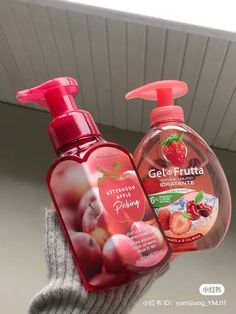 Strawberry Smelling Products, Strawberry Shower Products, Strawberry Body Care Products, Hygiene Products Strawberry, Korean Strawberry Body Wash, School Emergency Kit, Skincare Organization, Makeup Accesories, Baby Pink Aesthetic