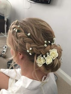 First Communion Updo, Girls First Communion Hairstyles, Baptism Hair Ideas Girl, Cute Flower Girl Hairstyles, First Communion Hair, Flower Girl Hair, Flower Girl Hairstyles Updo, Flower Girl Updo