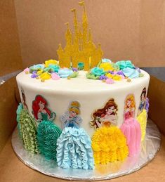 Princess Small Cake, Disney Princess Cake Buttercream, Simple Disney Princess Cake, Princess 3rd Birthday Cake, Birthday Cake 5th Girl, Disney Princess Birthday Cake Ideas, Disney Baby Princess Birthday Party, Disney Character Cake, Disney Princess Sheet Cake