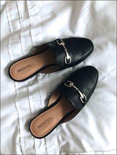 Loafer Mules Outfit, Mule Shoes Outfit, Loafers Outfit, Shoes Too Big, Loafer Mules, Work Shoes, Mules Shoes, Loafers For Women, Luxury Shoes