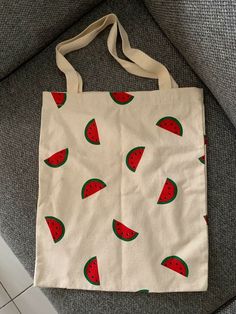 Diy Tote Bag Painting Ideas Summer, Easy Tote Bag Design, Easy Tote Bag Painting Ideas, Painting Ideas On Tote Bags, Tote Bag Inspo Paint