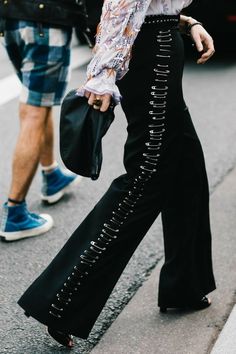 La Fashion Week, Rock Punk, Couture Week, La Fashion, Mode Inspo, Cool Street Fashion, Looks Style, Street Style Outfit