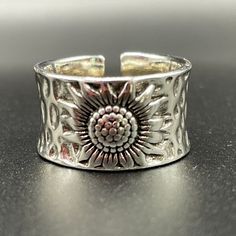 Boho Sunflower Open Design Band Ring #1334 The Size Of This Ring Is Adjustable, But Don't Let This Fool You. It Is A Solid And Beautifully Made Ring! Why I Love This Piece: Perfect For Stacking, Mixing And Matching. So Much Personality Shines Through With This. You Can Dress It Up For Going Out, Or Super Casual For Everyday Wear. I Always Like To Give Samples Of My Boutique Items A Thorough "Test Drive" - And I Get To Wear Some Awesome, Fun Jewelry In The Process! Just The Right Size To Have Personality Without Being Overwhelming! I Wear Mine Frequently, And Get Lots Of Compliments. Even Though I'm Rough On My Hands, It Has Worn Very Well. Note About The Material: This Ring Is Not 9 Boho Sunflower, Pearl Rings Vintage, Hippie Rings, Boutique Items, Diamond Heart Ring, Yellow Gemstones, Fun Jewelry, Twisted Band, Funky Jewelry