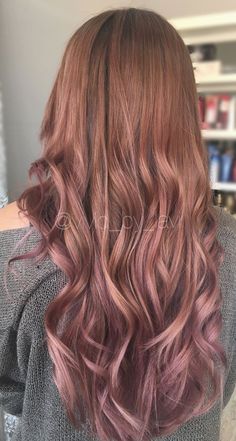 Dusty Rose Hair Brunette, Salon Curls, Dusty Rose Hair, Mauve Hair, Pink Curls, Gold Hair Colors, Hair Color Unique, Balayage Color, Rose Gold Hair