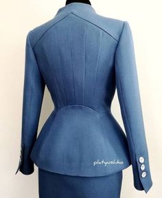 Mode Mantel, Blazer Outfits For Women, Mexican Fashion, Draping Fashion, Fashion Sewing Pattern, Back View