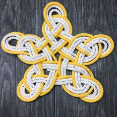 Nautical Knot Nautical Woven Star, Cotton Knot for Christmas Tree Topper or Home Decoration handmade at Mystic Knotwork Victorian Christmas Tree Topper, Monkey Knot, Nautical Christmas Tree, Sailor Knot Bracelet, Victorian Christmas Tree, Our Family Tree, Knots Guide, Rope Projects, Nautical Christmas