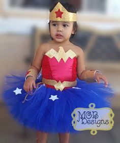 Traje del tutú de WonderWoman por MoniChicBowtique en Etsy First Bday Photoshoot, Cross Photography, Sibling Birthday Parties, Marvel Party, Disney Dress Up, Bday Photoshoot, Woman Birthday