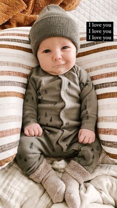 Baby Boy Hospital Outfit, Boy Hospital Outfit, Baby Mine, Hospital Outfit, Baby Boy Photos, Baby Fits, Poses References