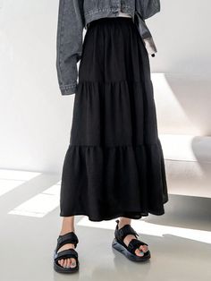 Long Ruffle Skirt Outfit, Black Tiered Skirt Outfit, Black Boho Skirt, Tiered Skirt Outfit, Flare Skirt Outfit, Long Ruffle Skirt, Ruffle Skirt Outfit, Black Tiered Skirt, Black Flare Skirt