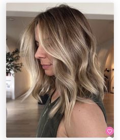 Medium Brown Summer Hair, Medium Bronde Balayage, Brunette To Blonde Balayage Hair Medium, Bronde Long Bob Balayage, Bronde Shag Medium, Carmel Blonde Short Hair, Short Dark Blonde Balayage, Blonde Highlights Ideas For Brunettes, Bronde Haircolor Short Straight