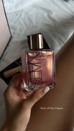 Inspo Makeup, Fragrances Perfume Woman, Smink Inspiration, Smell Goods, Body Butters, روتين العناية بالبشرة, Perfume Scents, Perfume Lover, Body Care Routine