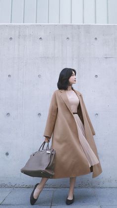 Chic and professional female Korean lawyer outfits that blend style and confidence. Discover the perfect looks for a powerful impression. Modesty Outfits, Simple Kurta Designs, Korean Casual Outfits, Western Wear For Women, Classy Dress Outfits, Fashion Victim