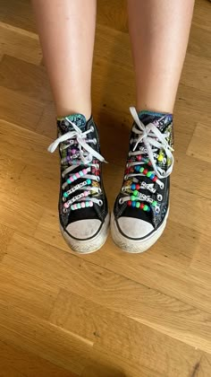 Dash is my oc if someone asked Converse Crafts, Custom Converse Ideas, Decorated Converse, Type Of Outfits, Emoji Drawings