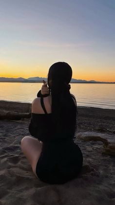 Back Poses Photography, Digital Pics, Beach Instagram Pictures, Cute Relationship Photos, Best Photo Poses, Selfie Ideas Instagram, Ideas For Instagram Photos, Cute Poses For Pictures, Instagram Inspo