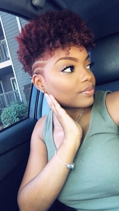 Edgy Natural Hair, Candy Hairstyles, Hair Extensions Styles, Mohawk Hair, Tapered Afro, Shaved Side, Short Natural Haircuts, Mohawk Styles, Undercut Styles