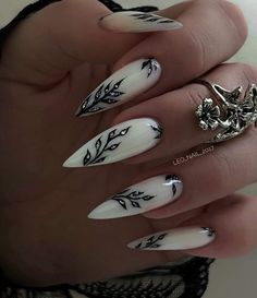 Holloween Nails, Witchy Nails, Wow Nails, Punk Nails, Outline Drawing