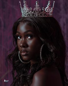 Spades Wallpaper, Dark Skin Models, Honey Photography, Queen Aesthetic, Dark Skin Beauty, Black Femininity