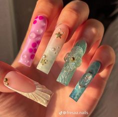 Long Vacation Nails, Vacation Nails Long, Beach Acrylic Nails, Ocean Theme Nails, Beach Vacation Nail Ideas, Beach Nails Vacation Ocean, Neon Patterns, Vacation Nail Designs, Beach Themed Nails