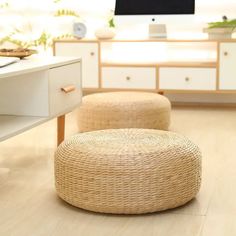 Japanese Floor Cushions Futon Cushion, Round Yoga Mat, Futon Cushions, Yoga Room Decor, Yoga Mat Towel, Tatami Mat, Easy Meditation, Proper Posture, Round Cushion