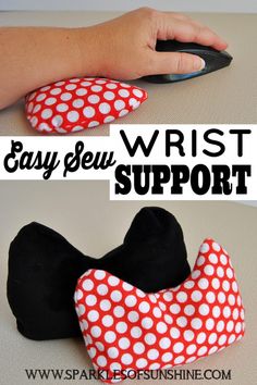 a hand holding a mouse with the words easy sew wrist support on it's side