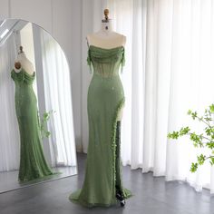 Elegant Gold Mermaid Arabic Luxury Evening Dress – DreamyVow Green Evening Dresses, Dresses Orange, Rich Fashion, Green Evening Dress, Dress Drawing, فستان سهرة, Prom Gown, Corset Dress, Dress 100