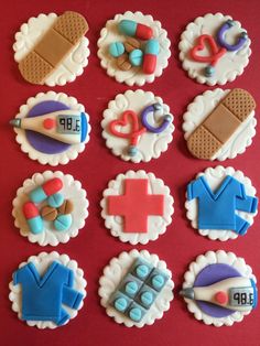 Nurse Cupcake Toppers, Nurse Cupcakes, Medical Cake, Doctor Cake, Nursing Cake, Marshmallow Fondant, Mexican Dessert