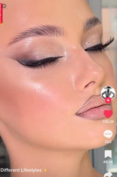 Heavy Makeup Look Wedding, Makeup And Hair Looks, School Spirit Shirts Designs, Chanel Slides, Heavy Makeup, Hair Upstyles, Stylish Nails Designs, Eye Makeup Pictures, Soft Glam