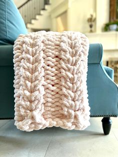 Elevate your living space with our exquisite Hand Knit Chunky Blanket, meticulously crafted to envelop you in a luxurious cocoon of softness and warmth, available in 27 stunning colors and 4 versatile sizes. Perfect as a tasteful gift for any occasion, this cozy throw is not just an accessory, but a statement of refined elegance that invites comfort and style into your home; indulge yourself by adding this plush masterpiece to your collection today. Chunky Knit Blanket Color Combos, Hand Knit Chunky Blanket, Knit Chunky Blanket, Crochet Queen, Blanket Diy, Chunky Blanket, Blanket Cozy, Chunky Knit Blanket, Knit Blanket