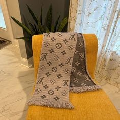 Pre Loved Louis Vuitton Gray Scarf! It Has Signs Of Wear With A String Showing In The Fringe. Please Pictures Of Examples Of Wear. The Wear Is Shown Throughout The Scarf But Still So Much Left To Give In This Scarf! It’s Truly An Amazing Piece! Goes With Everything And Keeps You So Warm! Size : 68.89"(175cm) *11.81"(30 Cm) Grey Scarf, The Fringe, Louis Vuitton Accessories, Wool Scarf, Scarf Wrap, Scarf Accessory, Louis Vuitton, Women Accessories, Wool