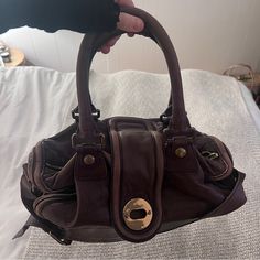 Shows Signs Of Wear But Buttery Soft Leather - Would Be Great To Take To Leather Shop And Have Made Beautiful Again. Outside Looks Great, Except For Wear On Hardware And Some Staining Inside. Fashionable Purses, Capacious Bag, Chloe Purse, Vintage Chloe, 2024 Wishlist, Accessorize Bags, Chloe Brown, Chloe Bags, Chloe Purses