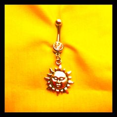 Brand New Surgical Steel Dangle Belly Navel Ring Piercing Simple Celestial Sun Stone On Silver Base Quality Body Jewelery And Shiny Gem Clear Stone Sexy Vintage 90s / 2000s Summer Belly Rings, Piercing Simple, Ring Piercing, Jewelry Piercing, Celestial Sun, Dangle Belly Rings, Sun Stone, Navel Ring, Body Jewelry Piercing