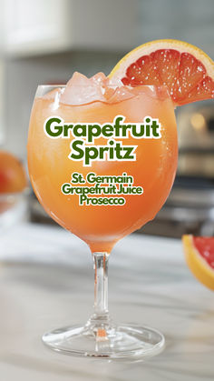 Grapefruit Spritz Grapefruit Rum Cocktail, Grapefruit Rose Vodka Cocktail, Grapefruit Cocktail Vodka, Sparkling Grapefruit Cocktail, Empress Gin Grapefruit Cocktail, Cocktails For Beginners, Elderflower Cocktail, Easy Summer Cocktail Recipes, Cocktail Cards