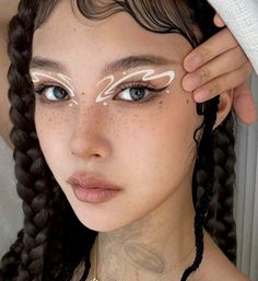 Eyeliner Inspo, Graphic Eyeliner, White Eyeliner, Inspiration Tattoos