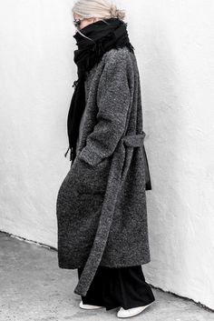 Chic Coat, Comfy Dress, Art Clothing, Special Clothes, Winter Outfit Inspiration, Decor Fashion, Style Winter, Fall 2022, Family Kids