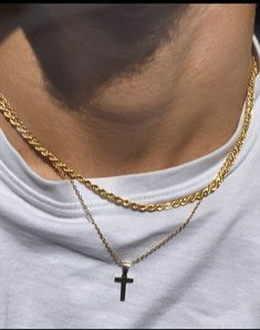 Chains For Men Aesthetic, 2 Chains On Men, Men Necklace Outfit, Gold Jewelry Aesthetic Men, Aesthetic Jewelry Men, Boy Jewelry Aesthetic, Men Necklace Aesthetic, Men Jewelry Aesthetic, Men’s Jewelry