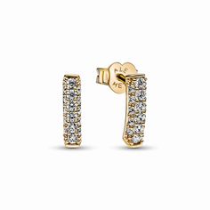 Add a touch of sparkle to your everyday look with our hand-finished Pandora Timeless Pavé Single-row Bar Stud Earrings. Shining in 14k gold plating, these slightly squared studs are set with one row of clear cubic zirconia down the center and one down each side, creating a shimmering three-dimensional effect that looks elegant on its own or styled with other Timeless Pavé pieces. Pandora Earrings Studs, Pandora Earrings, Bracelet Pandora, Heart Hoop Earrings, Bar Stud Earrings, Bar Studs, Jewellery Uk, Gifts For Wedding Party, Sterling Silver Heart