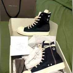 Mens Size 11 Black Canvas Material With White Sole. Rick Owens Shoes, Rick Owens Sneakers, Rick Owens Drkshdw, Swag Shoes, Shoes Brand, Black Canvas, Rick Owens, Mens Shoes Sneakers, Canvas Material